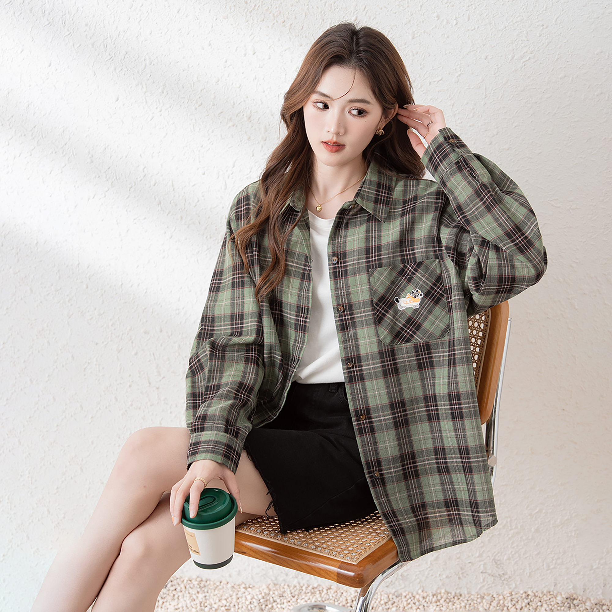 唐狮新款长袖衬衫女绿色格子翻领