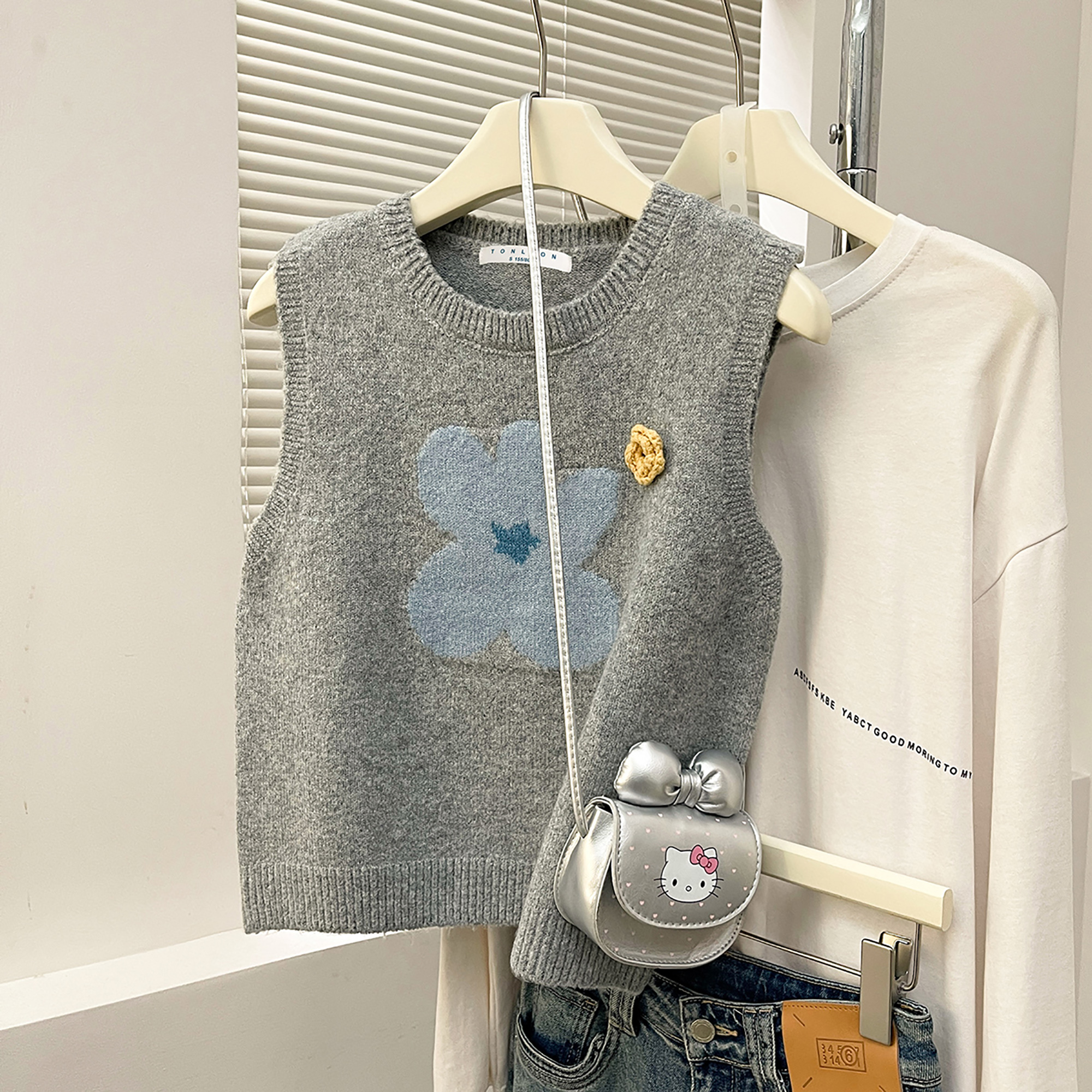 唐狮秋冬毛衣女清新花朵圆领套头