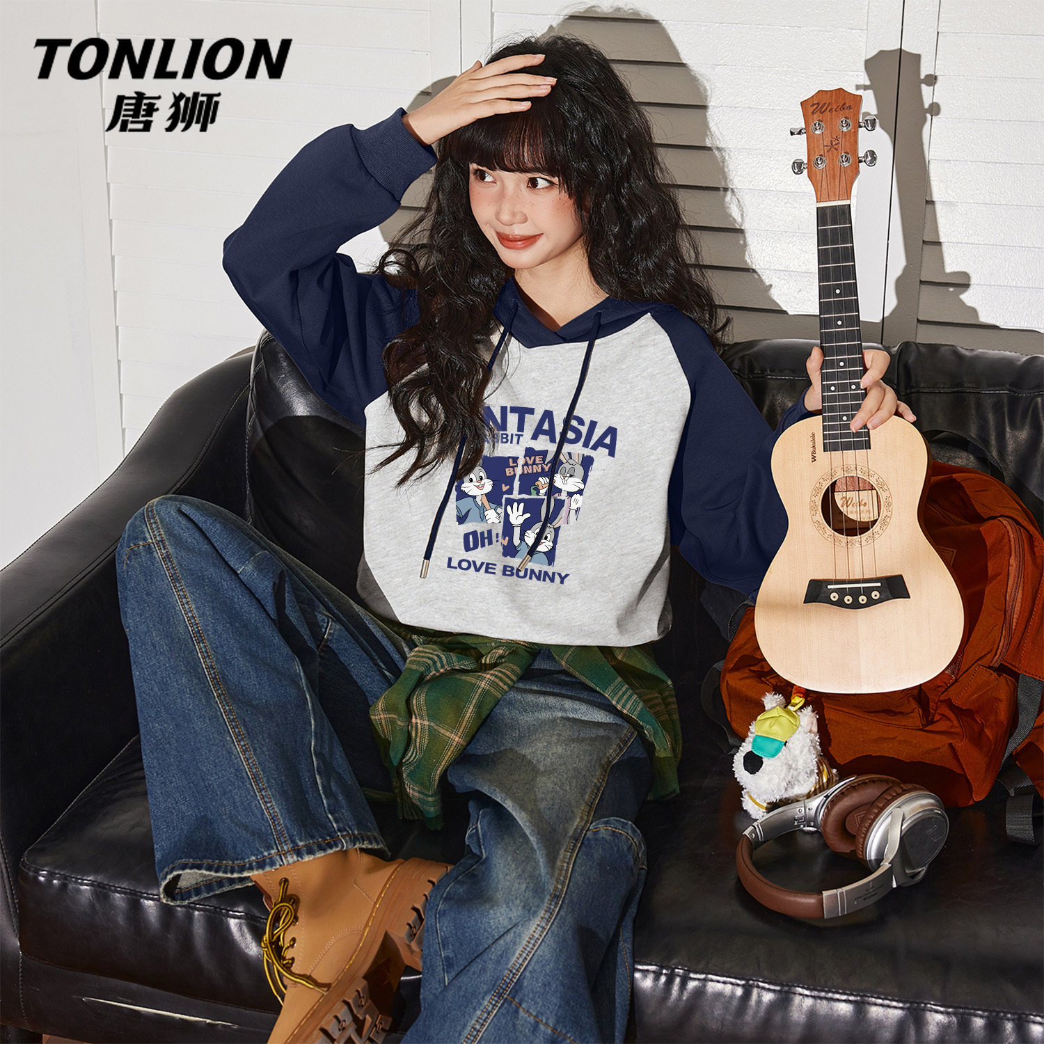 唐狮官方撞色卫衣女2026新款春季美式学院连帽外套帽衫短款上衣V