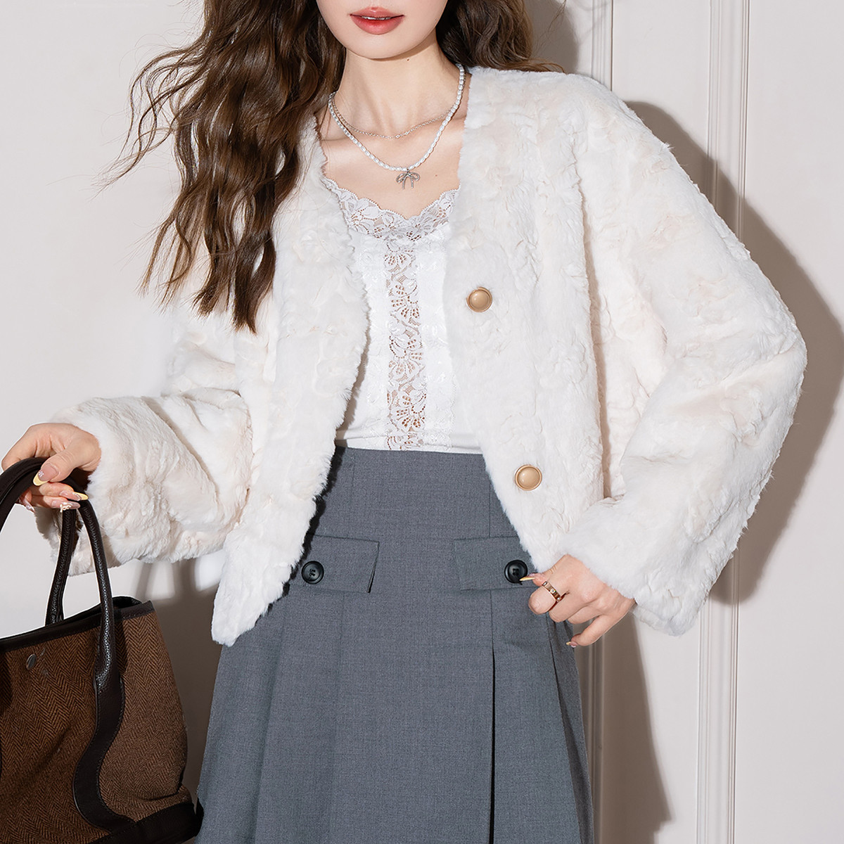 唐狮秋冬毛衣女V领短款仿皮草外套女高级感时尚温柔上衣女TM