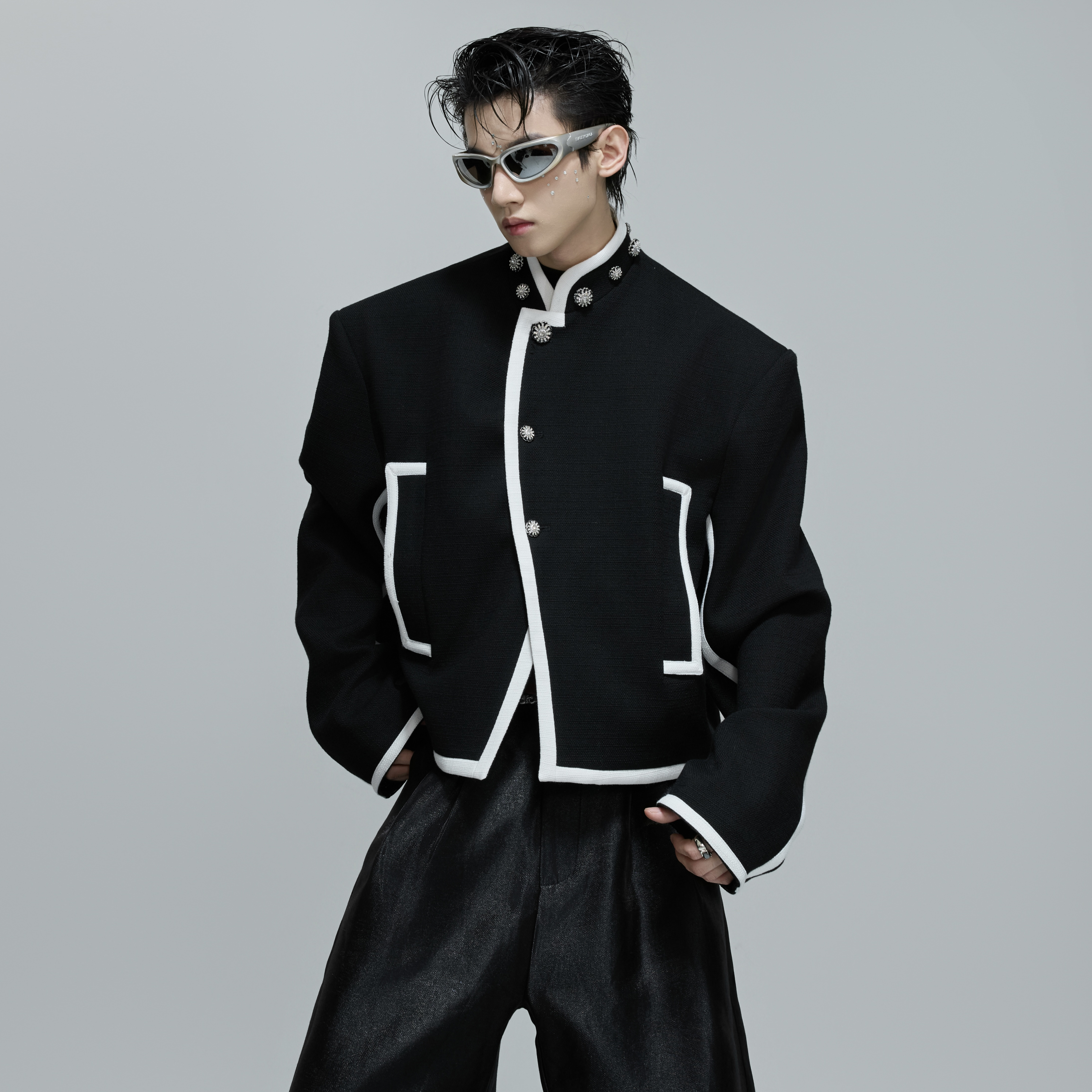 小众新贵立领撞色垫肩夹克外套