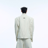 ArguE秀款 解构立体不规则设计廓形西服外套金属点缀宽松白色西装