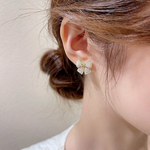 Environmentally Friendly Material Fragrant Pearl Bow Earring