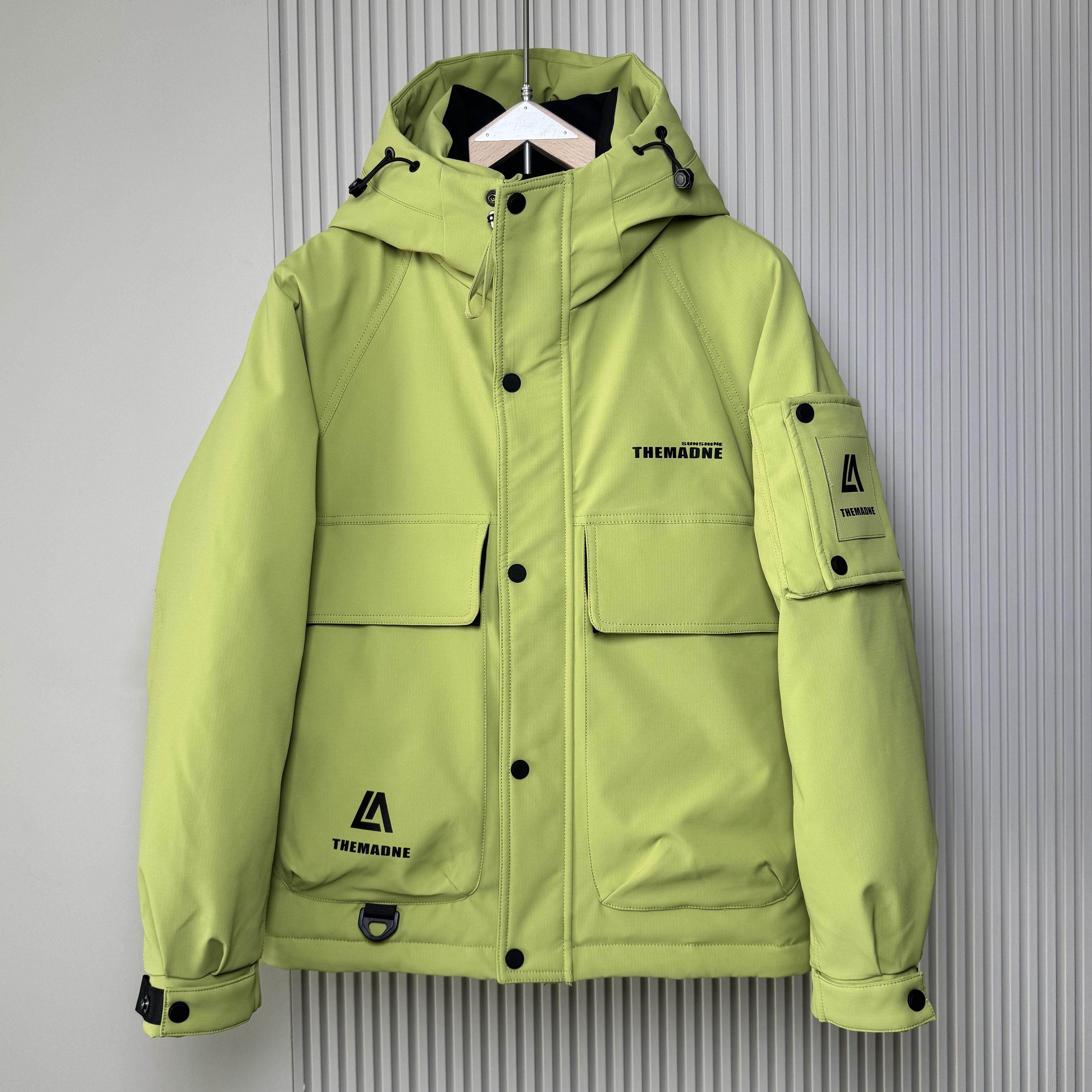 2024冬新款连帽羽绒服时尚百搭韩版大口袋休闲保暖情侣冲锋衣外套