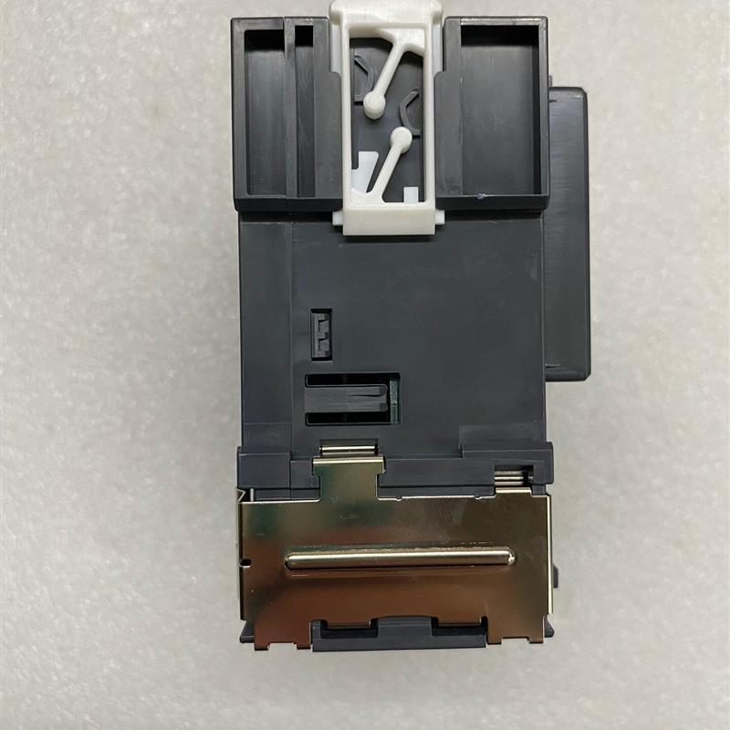 《议价》可编程控制器型号LD75P2-CM实物图拍摄成色如