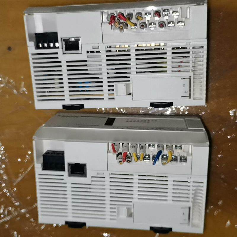 《议价》PLC  TM218LDA16DRN二手拆机成色漂亮