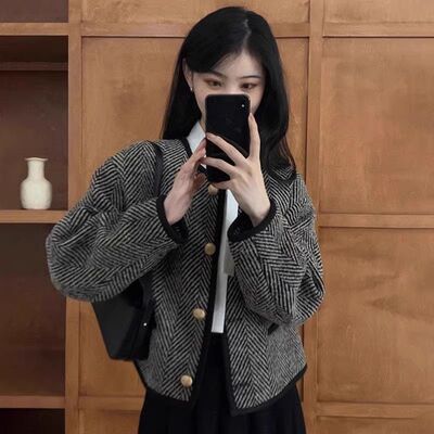 高级感超好看冷淡系短外