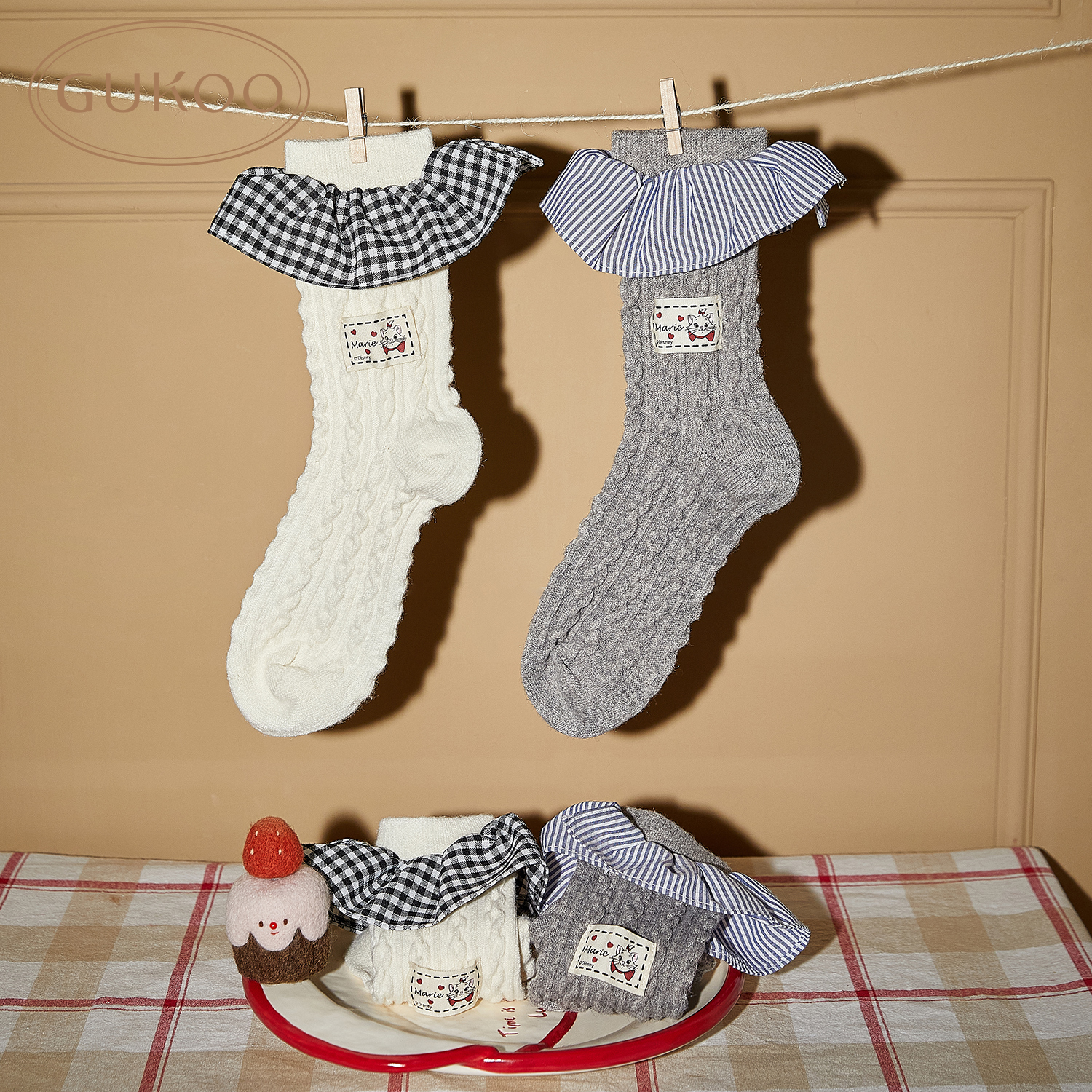 Gukoo/果壳袜子女冬款玛丽猫联名卡通家居袜保暖可爱中筒袜