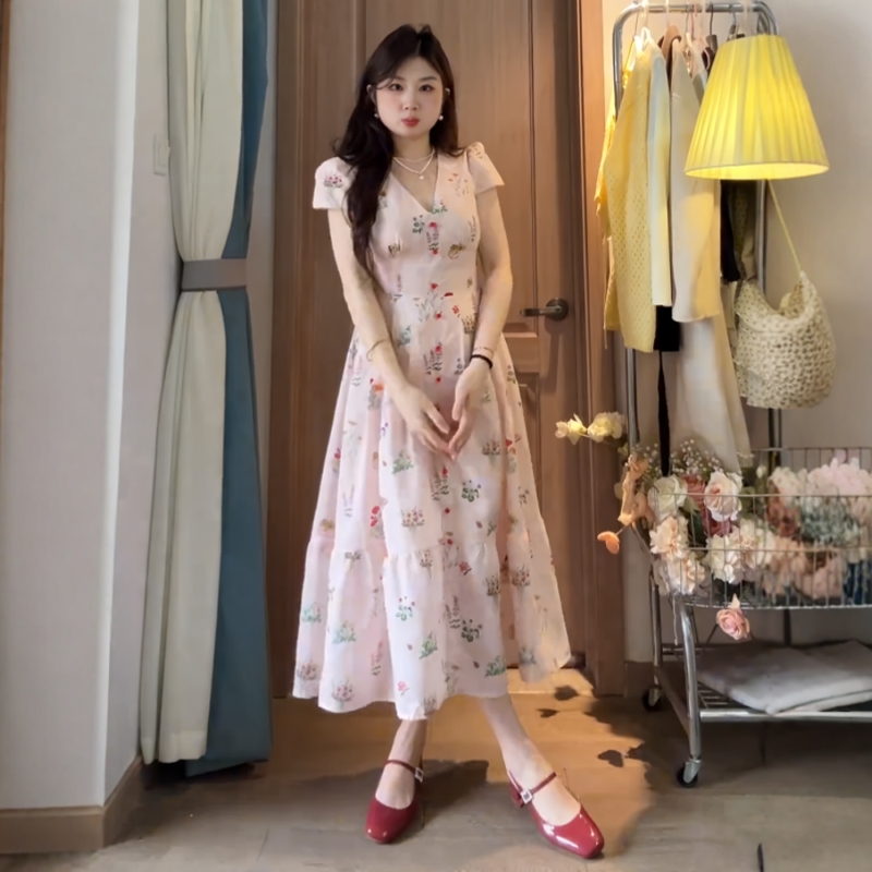 大码法式气质茶歇风v领短袖碎花裙女夏季胖mm巨显瘦掐腰连衣裙子
