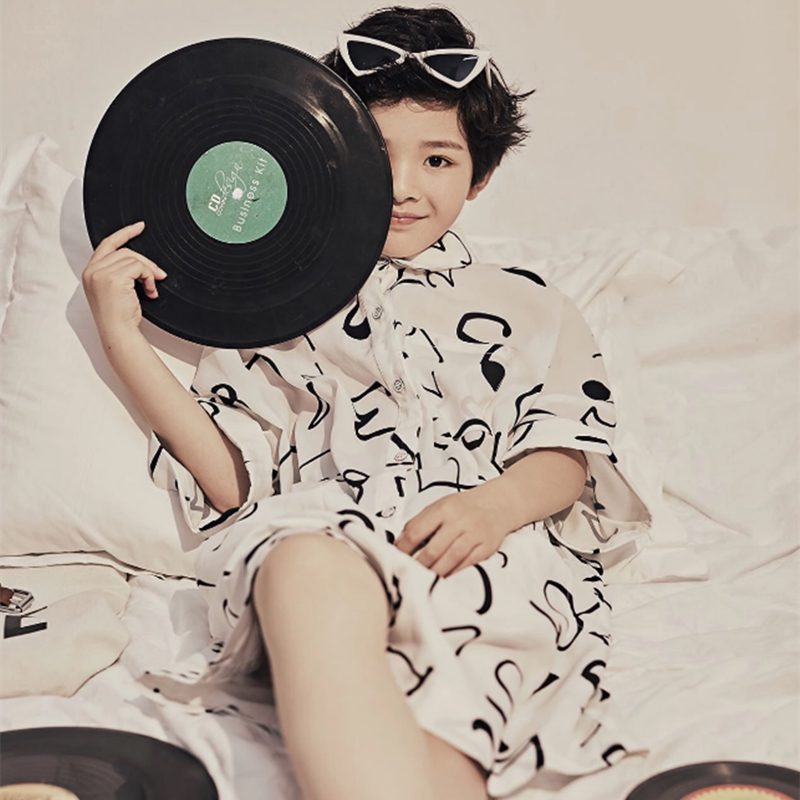 儿童摄影创意手拿道具个性墨镜眼镜室内唱片装饰摆件挎包白色手套