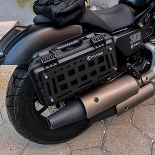 适用于钱江闪300边箱挂载闪350/250尾箱无损安装-挂载防水咖啡架