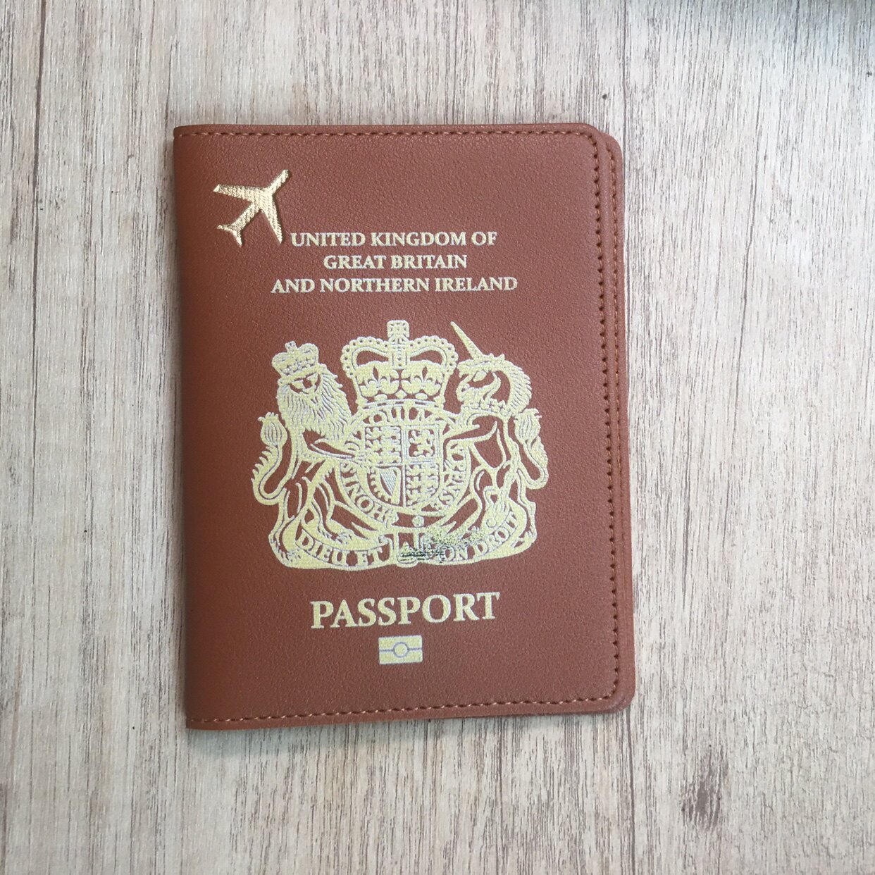 新款英国护照夹证件包男女通用出境旅游签证保护套女士收纳包时尚