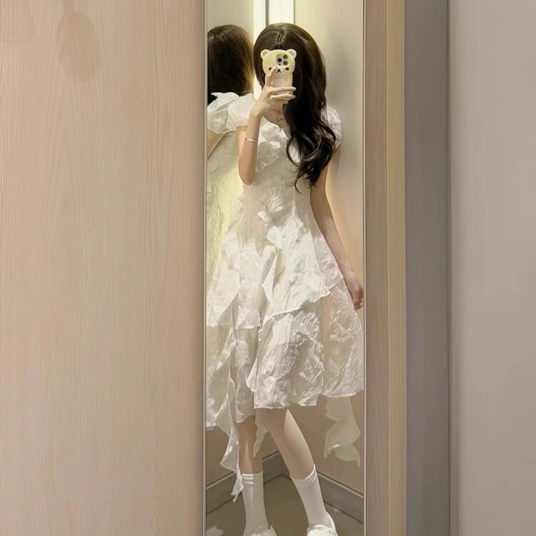 法式不规则海边度假绝美洋装女2026新款收腰显瘦白色森系仙女裙