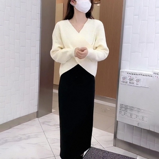 网红御姐套装女春秋V领针织衫交叉毛衣半身裙高级感小香风两件套
