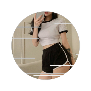露脐短袖上衣搭配休闲短裤两件套潮运动风套装女夏季短款撞色T恤