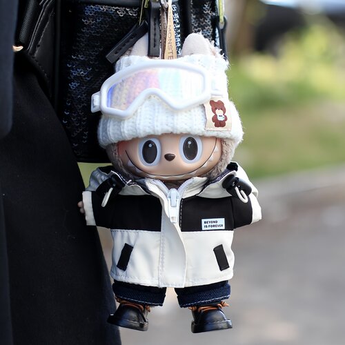 一三代拉布布娃衣登山冲锋衣套装