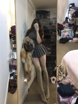 荔桃想睡觉ya |韩系江南美人~无袖打底衫收腰显雷大腰细百褶裙