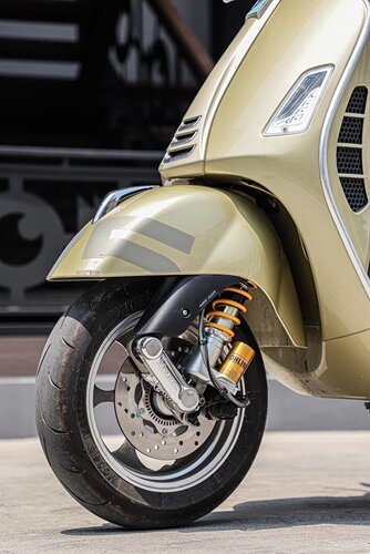 维斯帕300 vespa300 GTS 六日 改装欧林斯减震 欧林斯前后减震