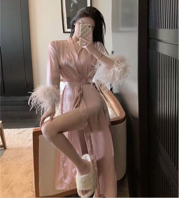 女冰丝温柔慵懒羽毛袖口睡袍