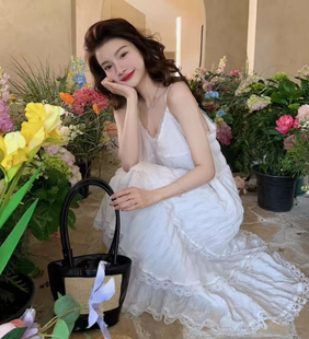 2025夏新白色吊带连衣裙女~海边度假风蛋糕裙初恋白月光仙女长裙