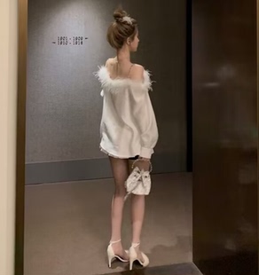 仙仙的衬衫呀~25秋新精致温柔风甜心一字领羽毛上衣 法式露肩T 仙