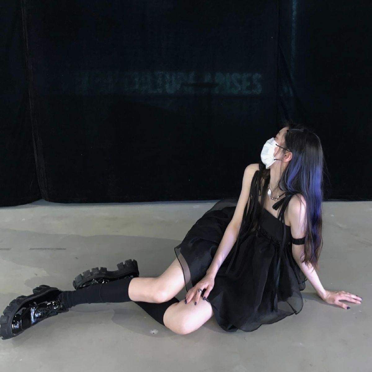暗黑lolita~甜辣妹黑色吊带蓬蓬网纱A字短裙 少女收腰娃娃蕾丝裙