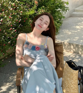 人间惊艳~法式复古吊带连衣裙女 夏新小众设计感别致绝美花簇长裙