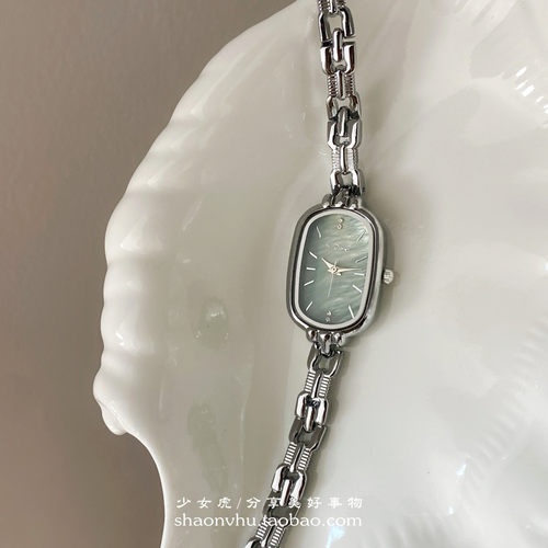 温柔气质小众高级感手链女表防水