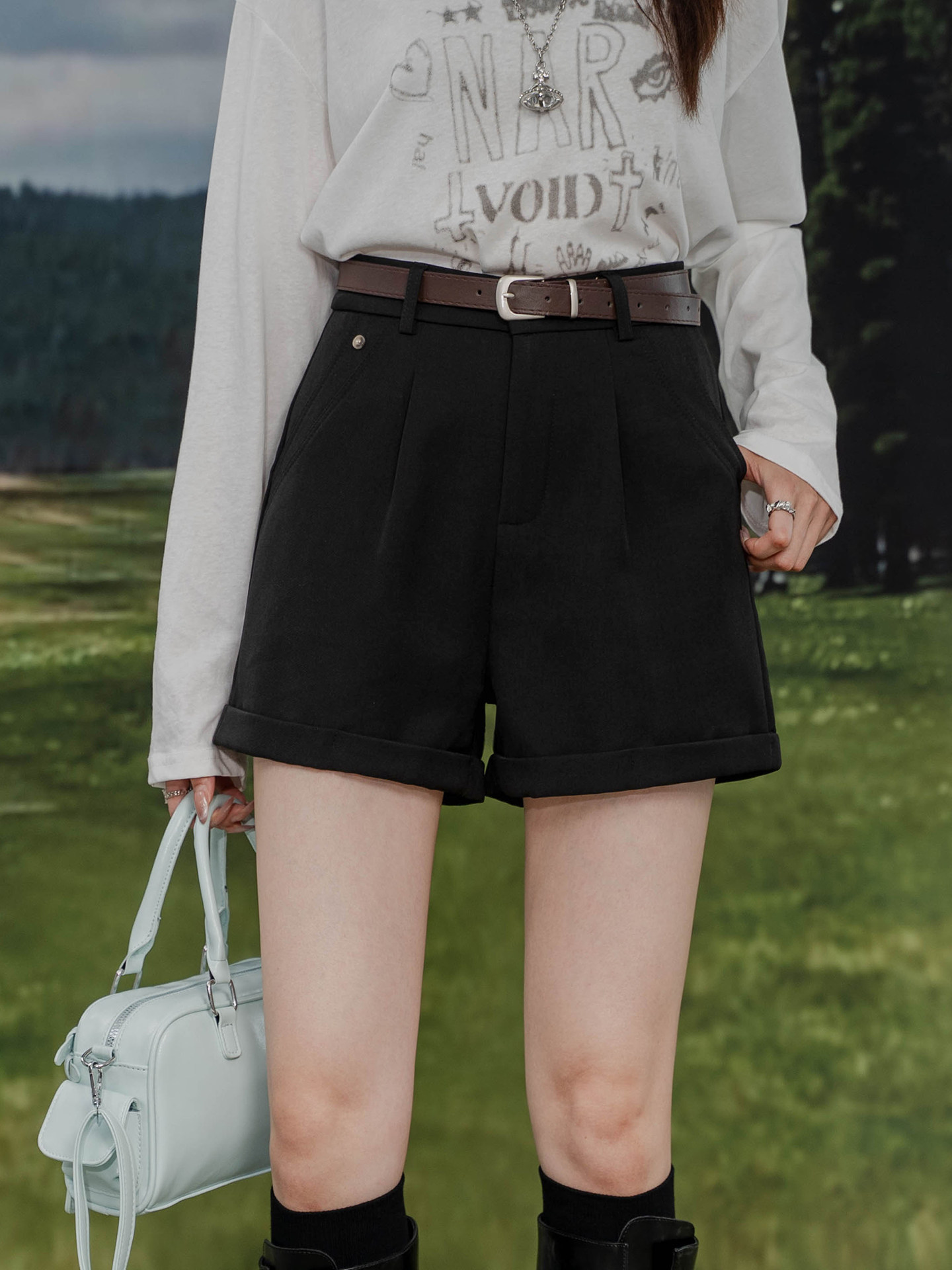 Women's Vintage High-Waisted Slimming Wide-Leg Shorts Simple and Loose Versatile Boot Shorts Designed with a Rolled Hem