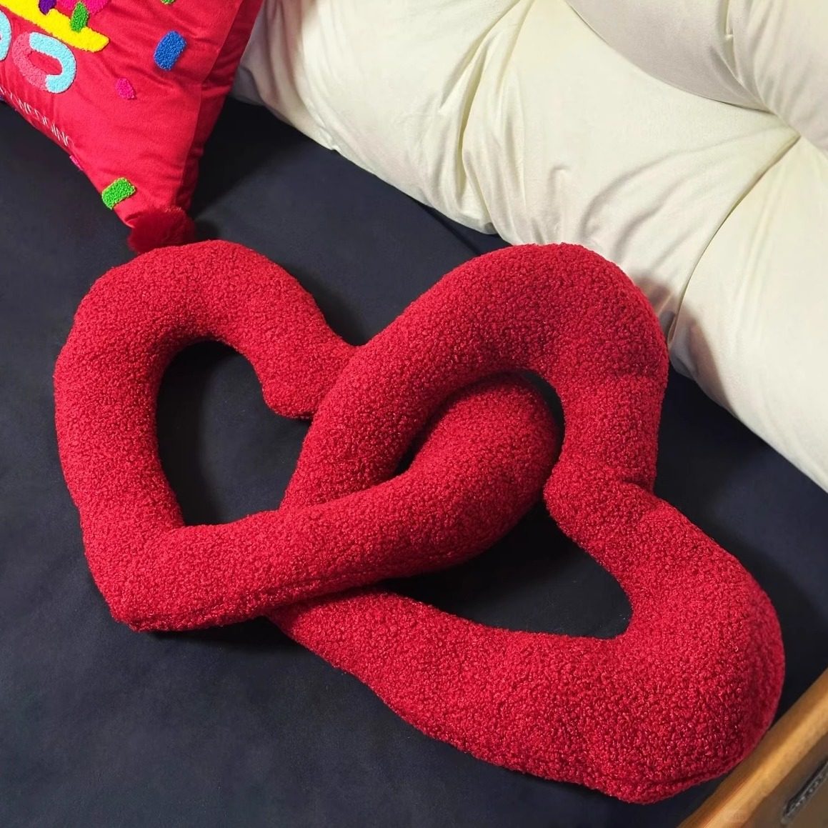 情人节红色系爱心抱枕