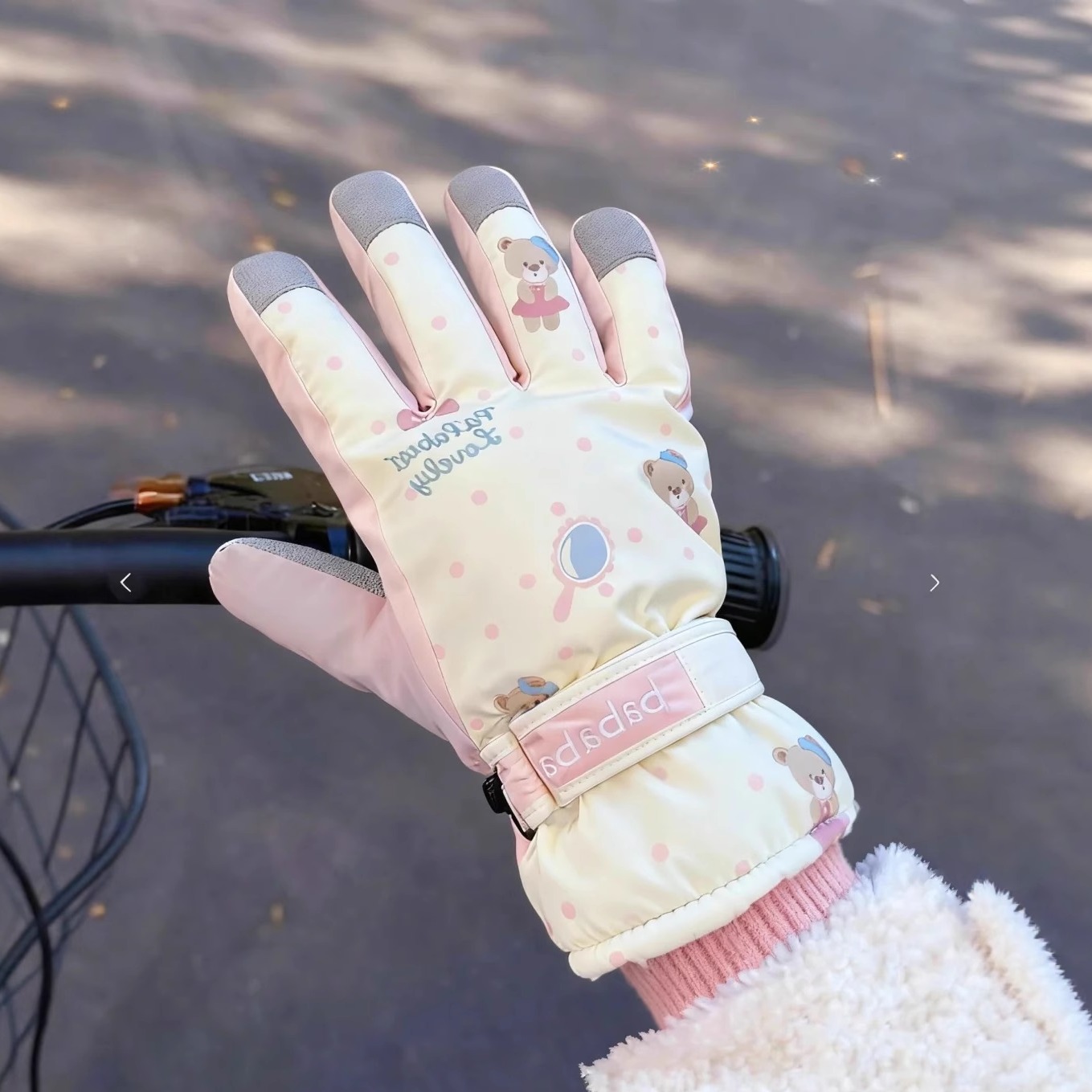 手套骑行滑雪女冬季可触屏加绒加厚保暖防寒防风防水摩托车学生潮