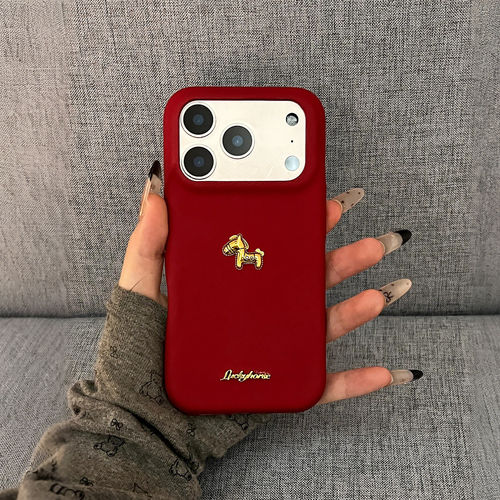 新年氛围感拉满的金箔小马手机壳