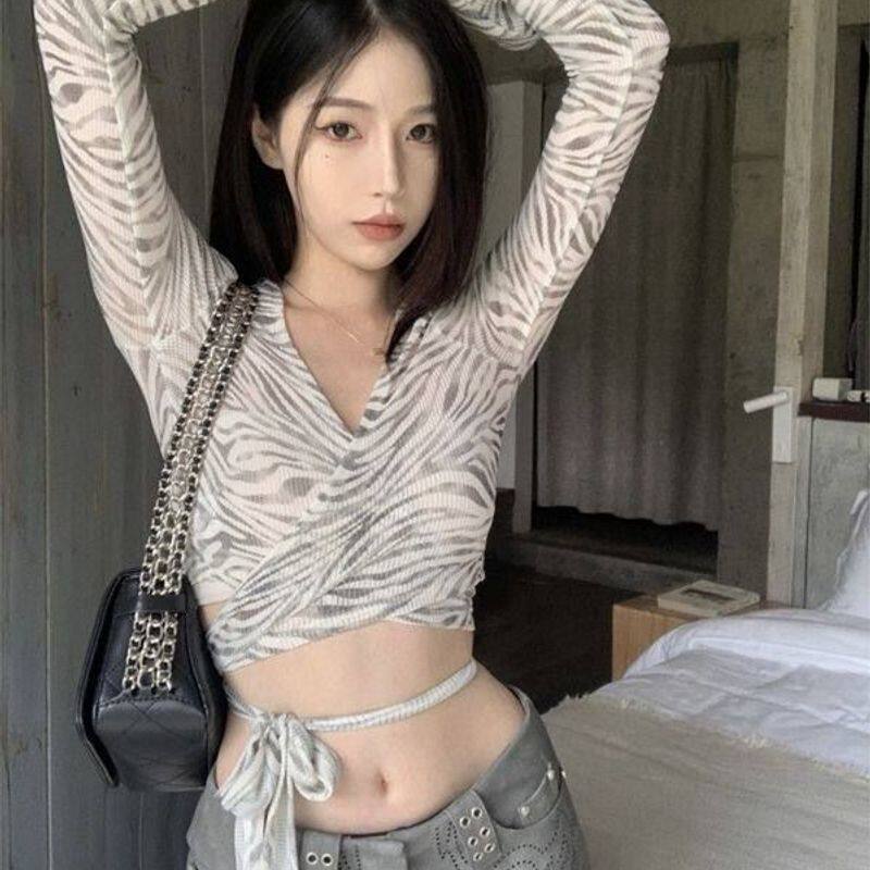 辣妹v领斑马纹长袖T恤女装夏季设计感小众小个子性感绑带短款上衣