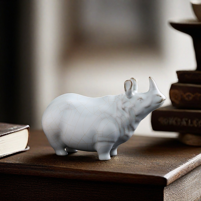 瓷山造物汝窑犀牛茶宠摆件