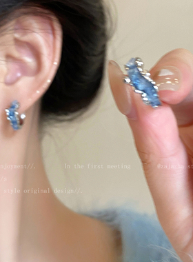 蓝色港风耳圈耳扣女款2025新款爆款高级感耳环轻奢小众巨好看耳饰