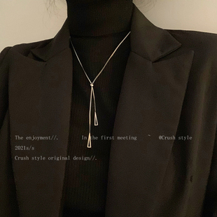 钛钢不掉色长款毛衣项链女轻奢小众设计高级感卫衣链时尚百搭配饰