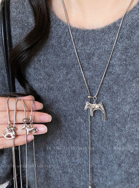 可爱银色小马项链女款2025新款