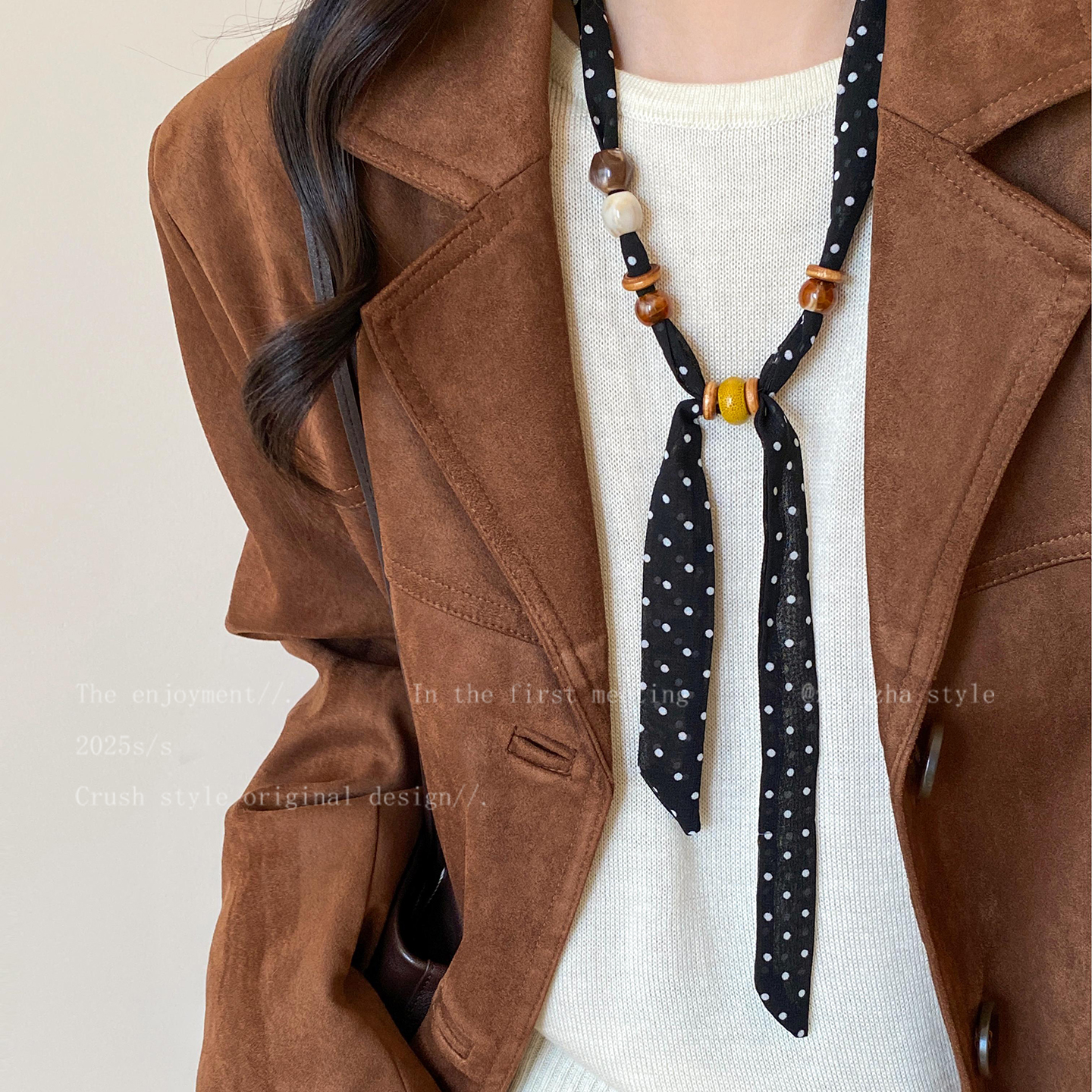 很特别！波点木质串珠丝巾项链女