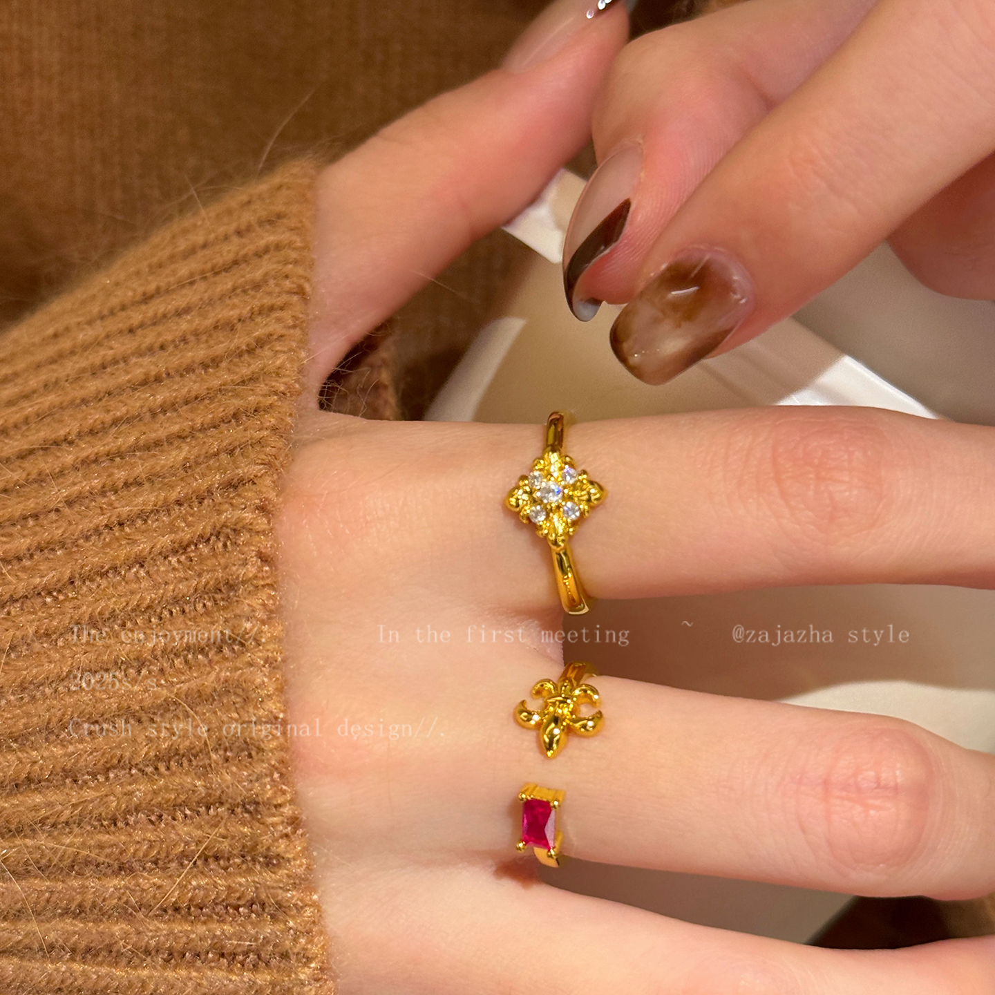 金色鸢尾花锆石戒指女款