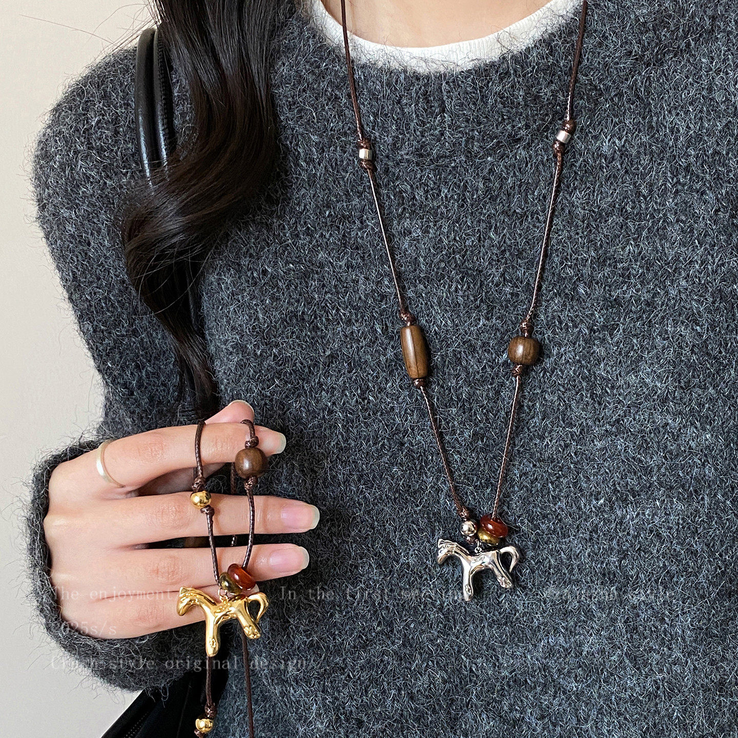 本命年小马吊坠项链女秋冬2026新款爆款毛衣链小众轻奢高级感配饰,饰品/流行首饰/时尚饰品新,项链,淘宝优惠券,粉丝福利购,淘宝优惠卷