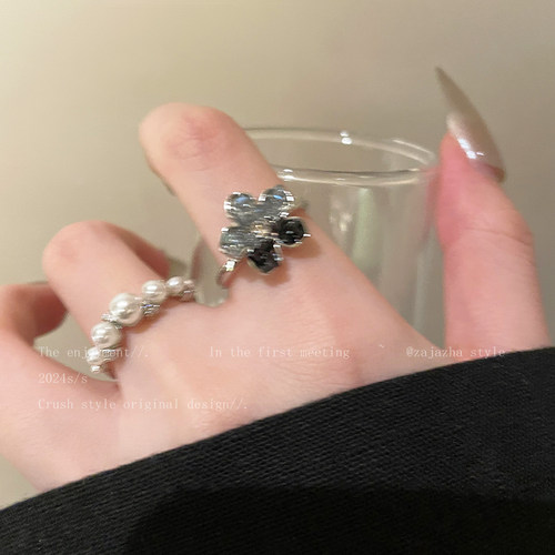 渐变色碎石花朵珍珠戒指女复古小众设计食指戒轻奢高级感叠戴指环