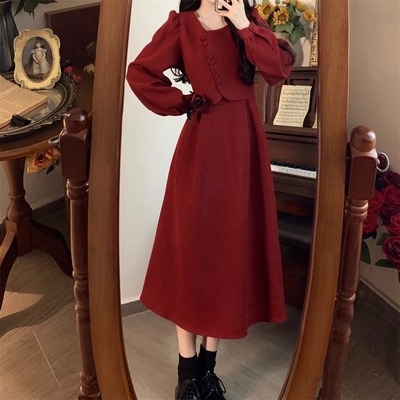 大码法式复古赫本风红色连衣裙女秋冬微胖mm收腰显瘦敬酒礼服长裙