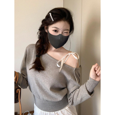 新款纯色露肩蝴蝶结系带修身收腰长袖T恤显瘦斜肩针织气质上衣ins