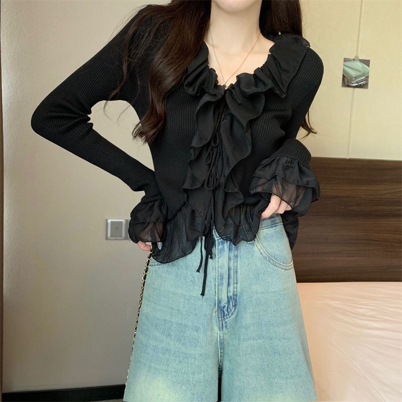 黑色蕾丝针织打底衫女秋冬短款内搭修身法式荷叶边毛衣喇叭袖上衣