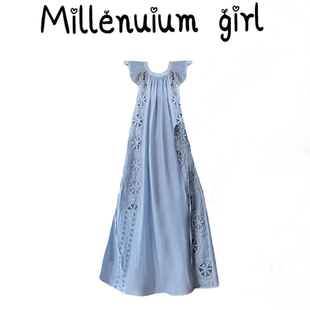 夏日新品天丝刺绣小飞袖法式收腰多巴胺蓝色设计师连衣裙优雅气质