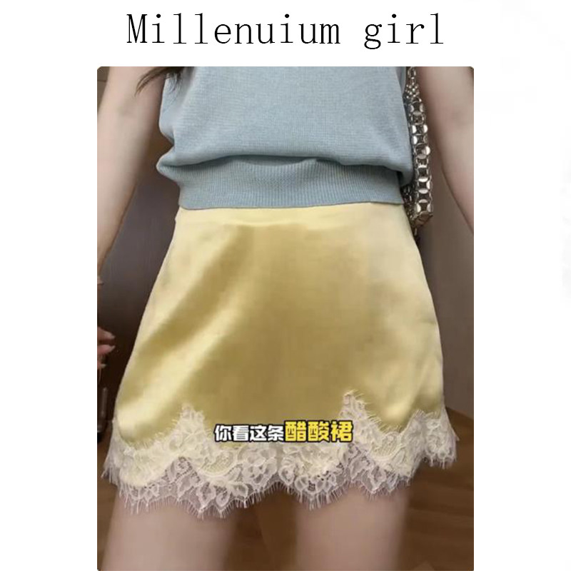 法式蕾丝拼接缎面高腰显瘦半身裙