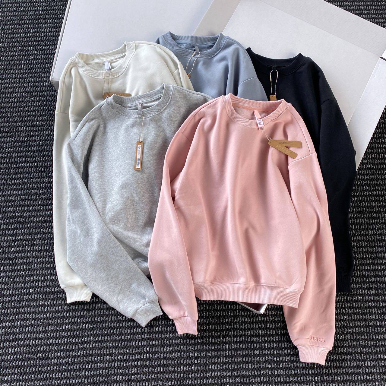 卡戴珊经典通勤风圆领套头加绒卫衣女宽松显瘦百搭休闲上衣长袖