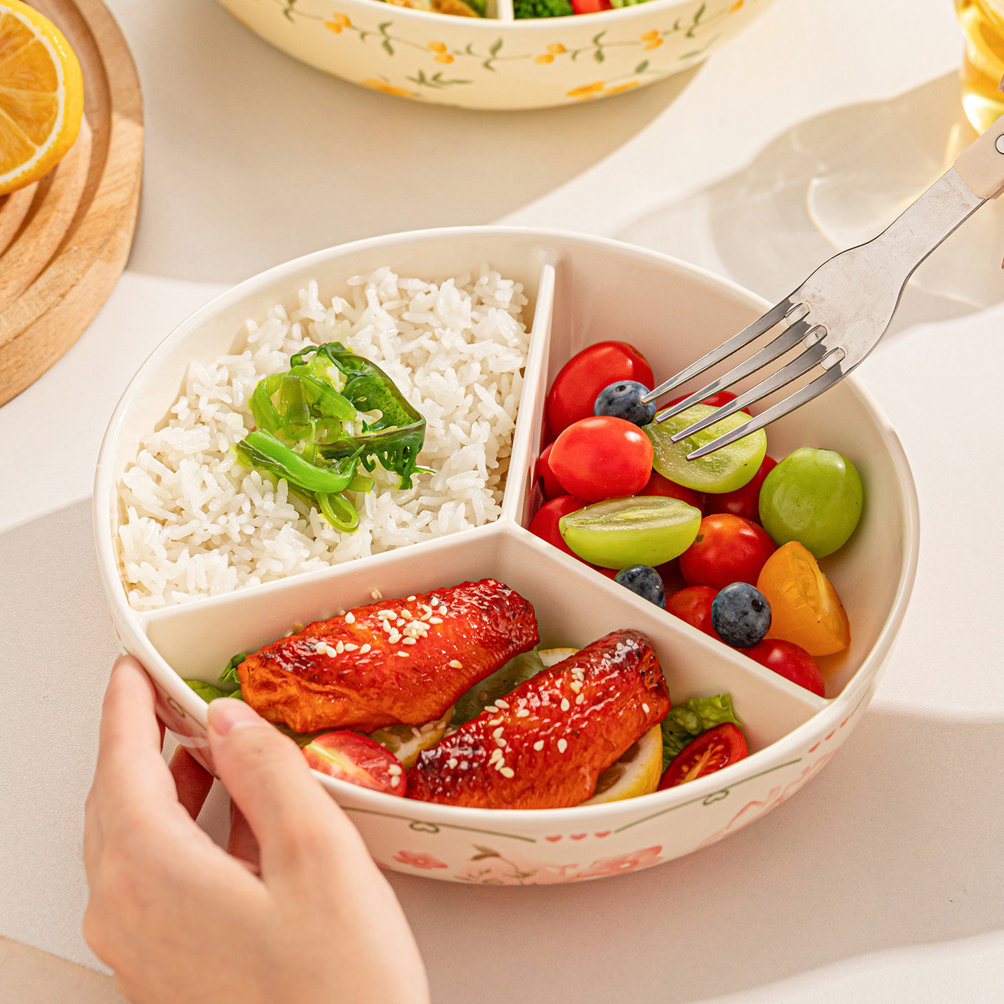陶瓷三格蒸盘家用2026新款分格餐盘减脂减肥专用盘子宝宝辅食餐盘
