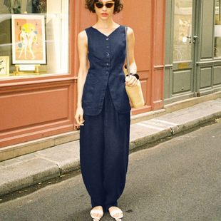 Navy blue sleeveless vest and pants suit 藏青色马甲长裤套装