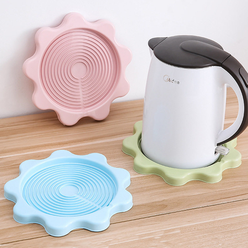 素色隔热垫:家用热水瓶保护神器